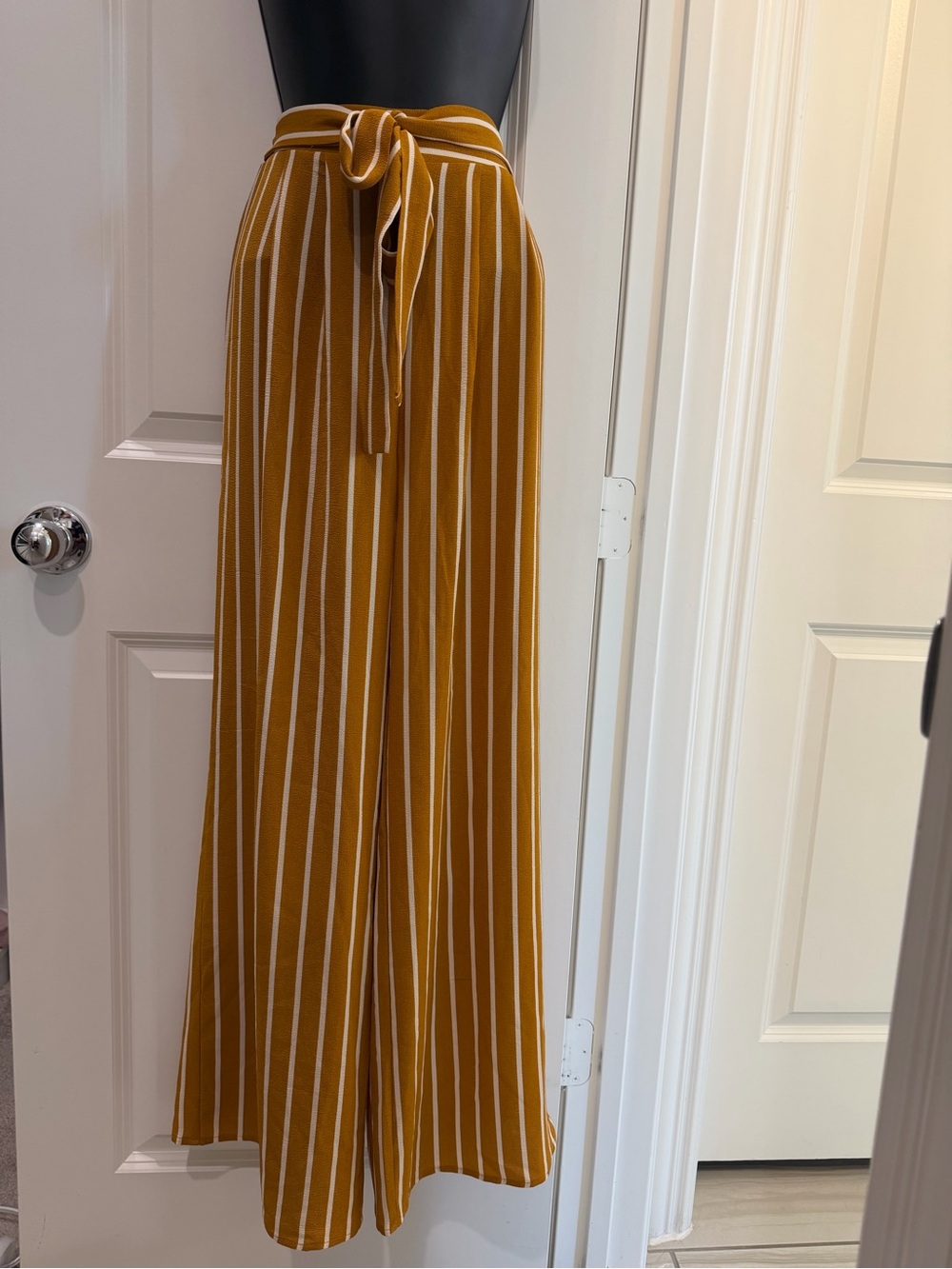 Active USA Mustard Striped Paperbag Wide-Leg Pants Size Small